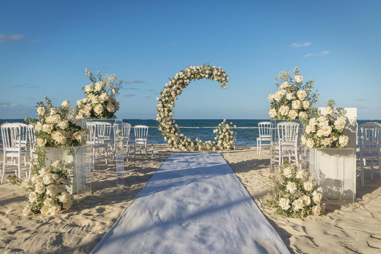 Jewel Palm Beach Пунта-Кана Экстерьер фото Beach wedding in Cancun, Mexico